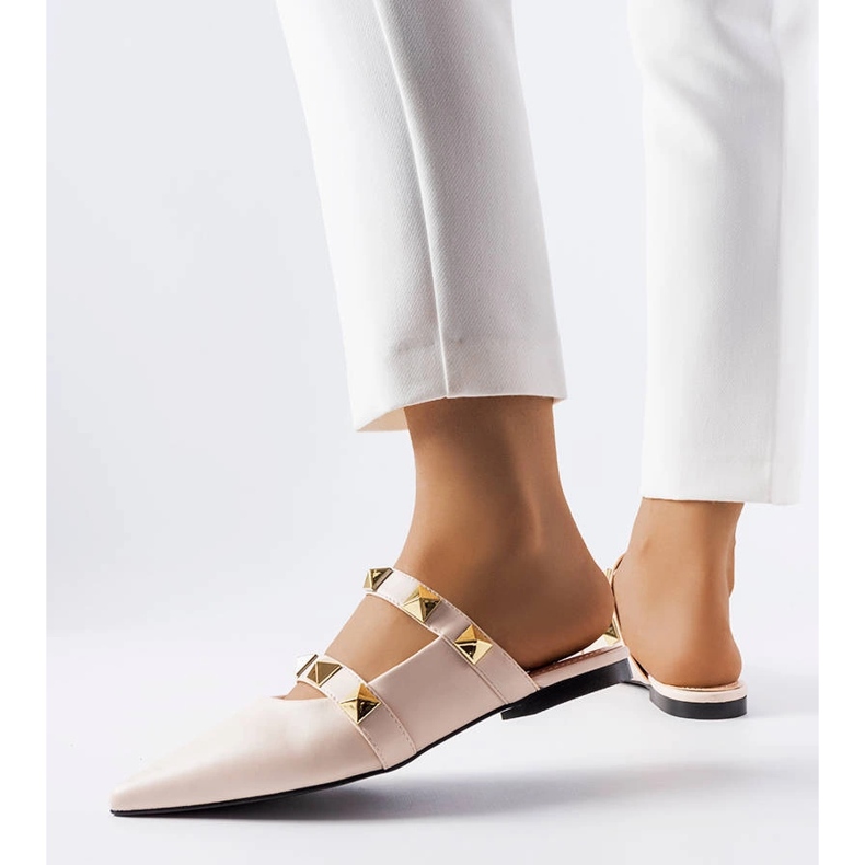 Beige spetsiga sandaler från Ruckman 1