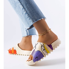 Beige diabilder med slitbana och tryck 2