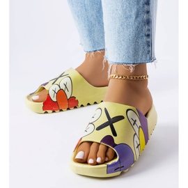 Gröna tofflor med tryck 1