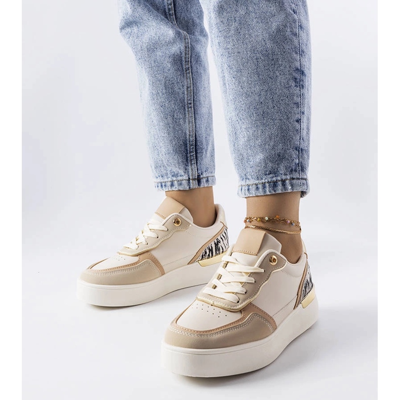 Beiga platåsneakers från Tooele beige 1