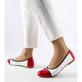 Röda och vita ballerinor från Salmons 2