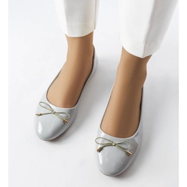 Lakewood grå lackade ballerinor 2