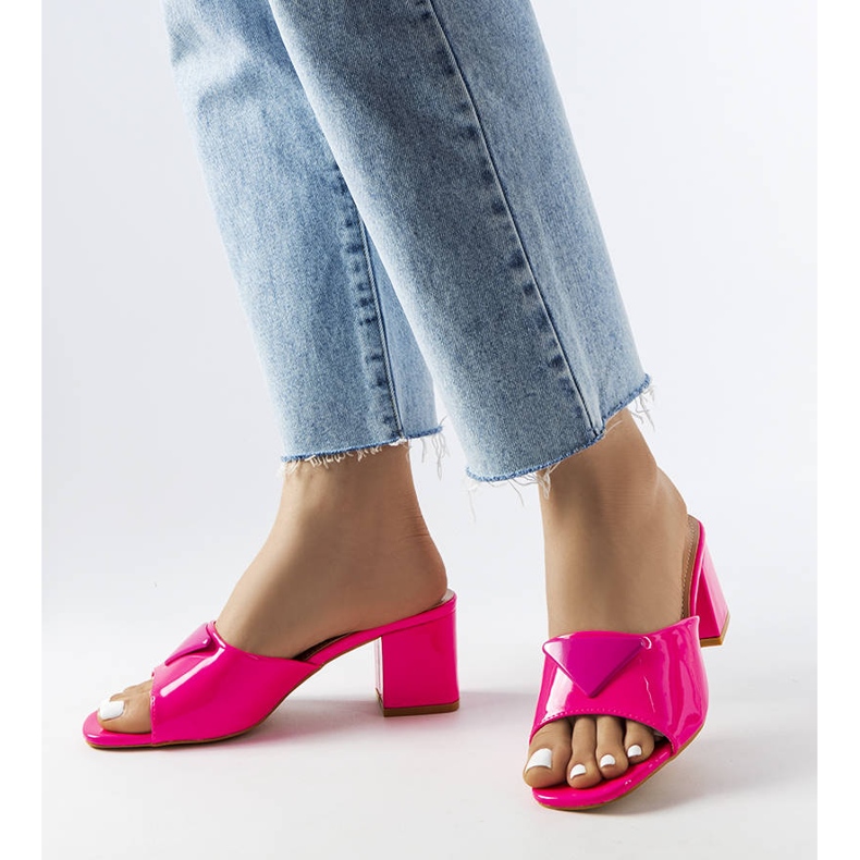 Rosa lackerade Grenstolpsskjutare 1