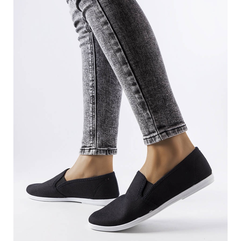 Svarta textilsneakers från Quincy 1