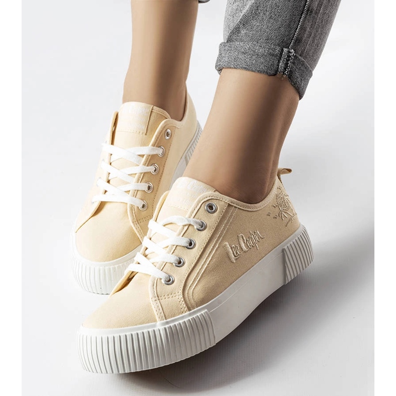 Lee Cooper LCW-23-31-1808L beige sneakers 1
