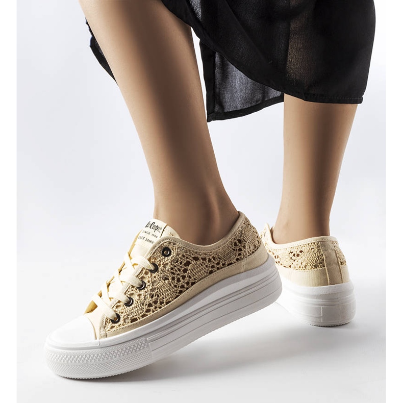 Lee Cooper LCW23-44-1620 beige genombrutna sneakers 1