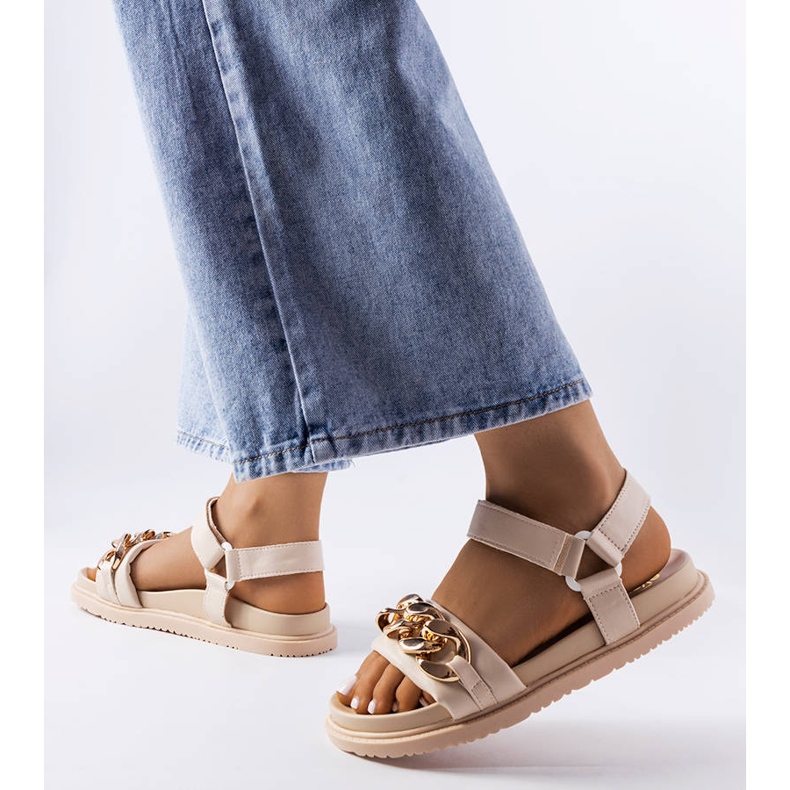 Beiga sportsandaler med kedja från Machesney beige 1