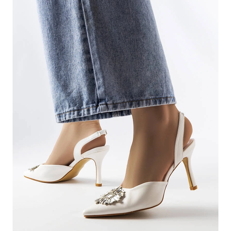 Moïse pumps i vita strass 1