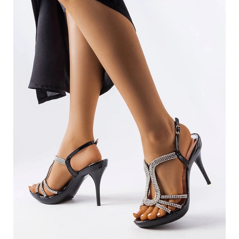 Svarta strass sandaler med hög klack från Rafe 1