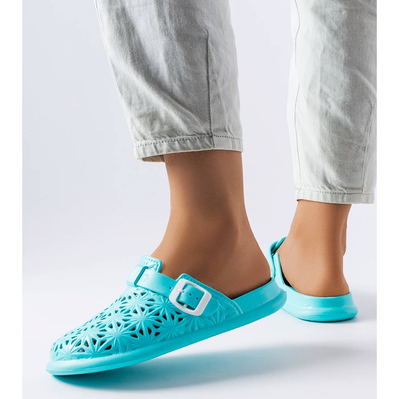 Blå genombrutna gummirutschbanor från Peverell 1