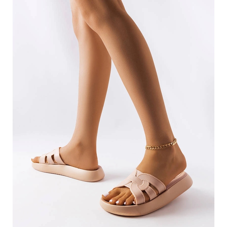 Beiga gummitofflor från Coudert beige 1