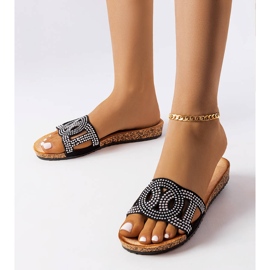 Svarta rutschbanor dekorerade med Lagacé-strålar 1