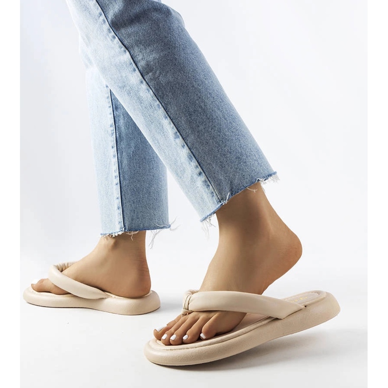 Beige chunky sandaler från Smithfield 2