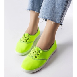 Neongröna sneakers från Lafayette 1