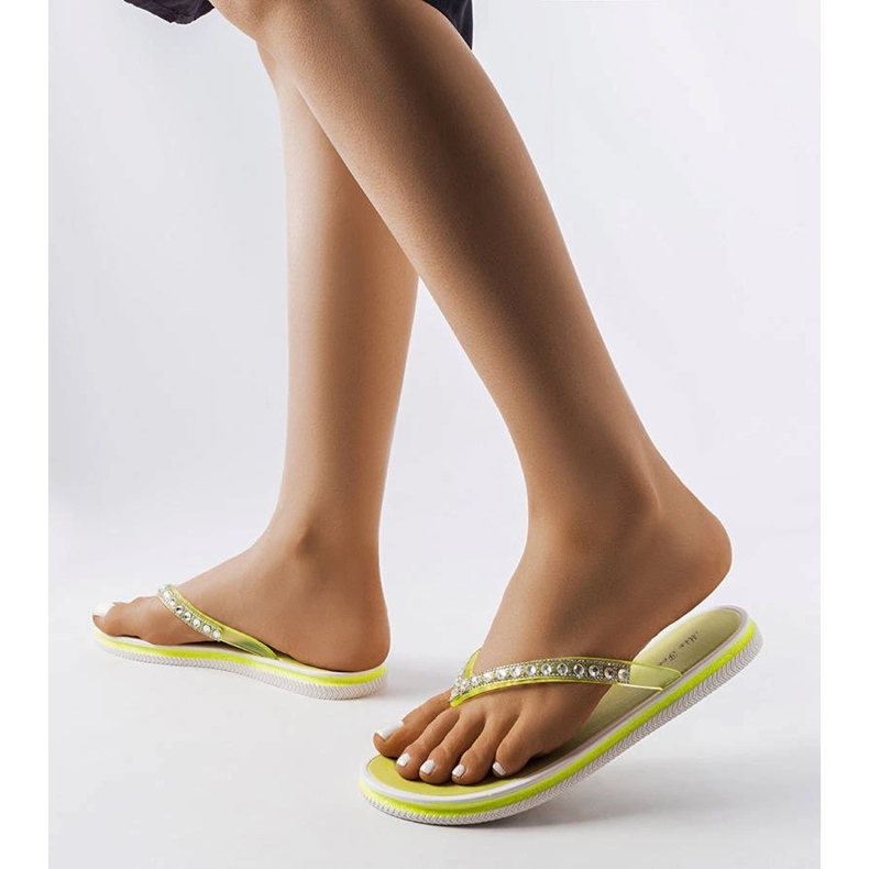 Neongröna strass flip flops från Patrier 2