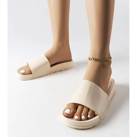 Beiga gummirutschbanor från Sabourin beige 1