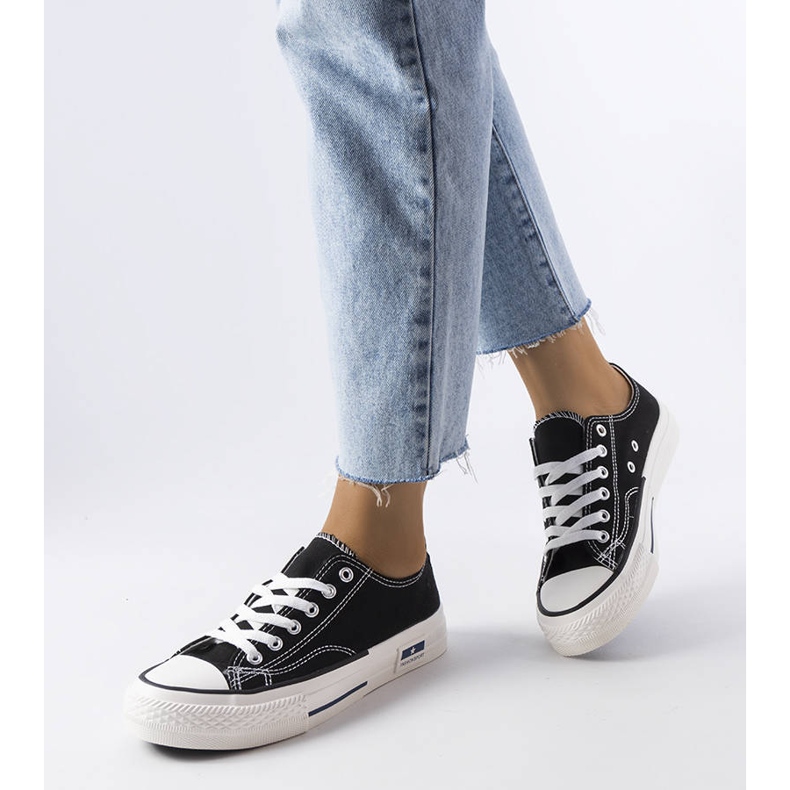 Roslyn svarta sneakers 2