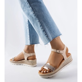 Beige sandaler från Bussière 1
