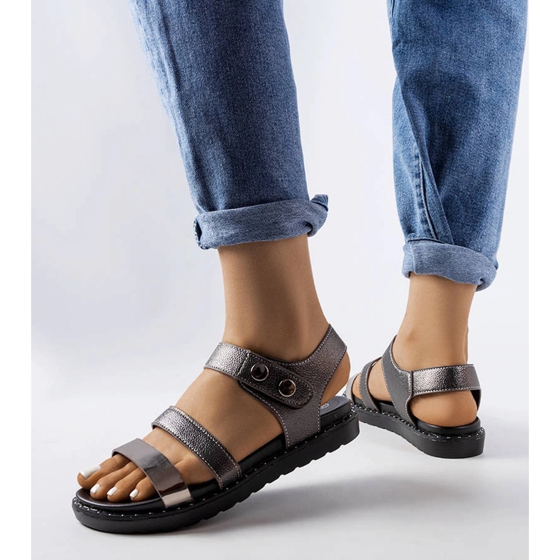 Grå metallic sandaler från Lanham 1