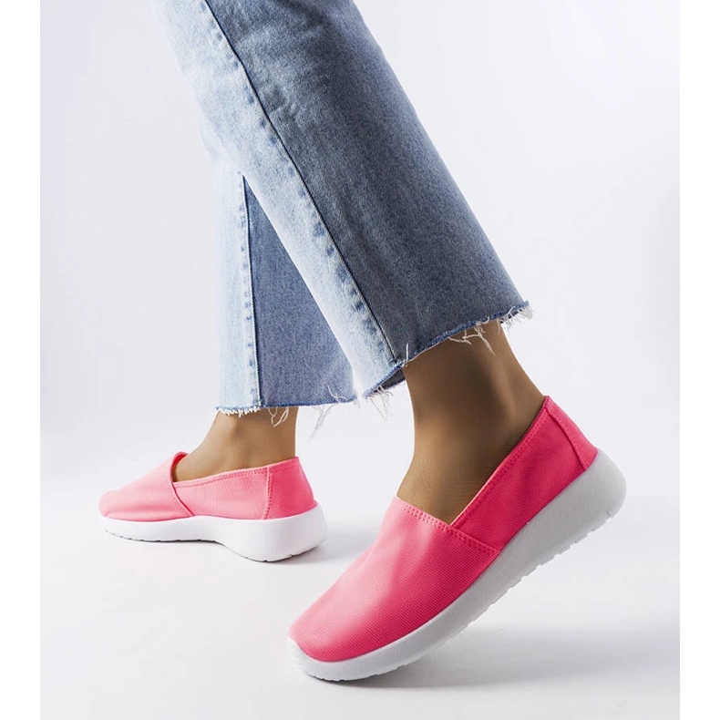 Inna Rosa slip-on sneakers från Winding 1