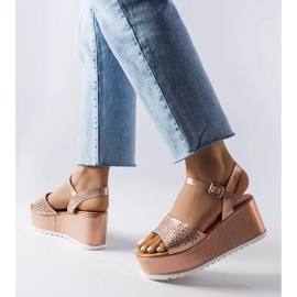 Rosa genombrutna platåsandaler från Stockton 1