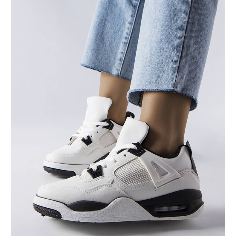 Vita sneakers från Malas kombinerade material 1