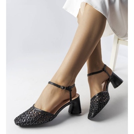 Svarta genombrutna högklackade sandaler från Werina 1