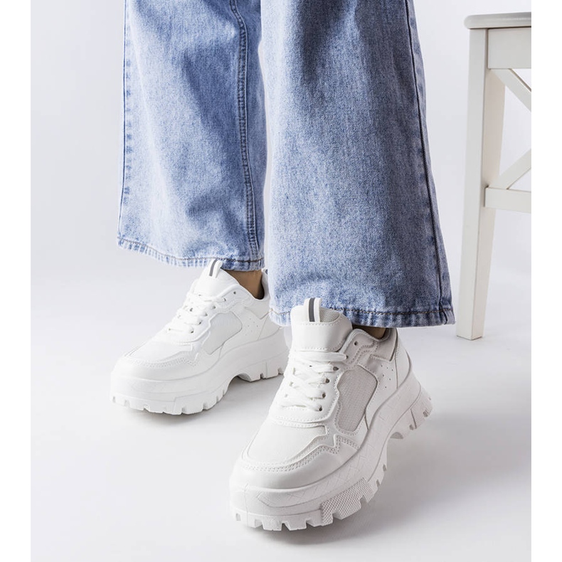 Vita tjocka Mikeladze sneakers 1