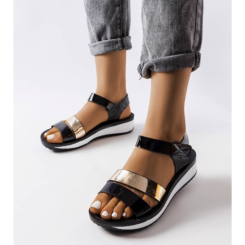 Inna Mila svarta patentsandaler 1