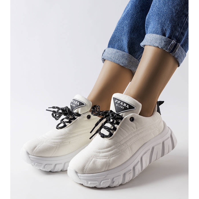 Inna Aisys vita sneakers 1