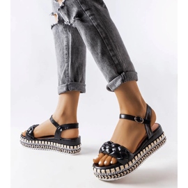 Katrin svarta platåsandaler 1