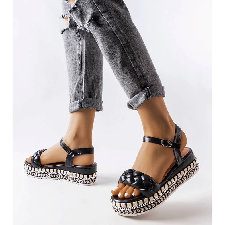 Katrin svarta platåsandaler 1