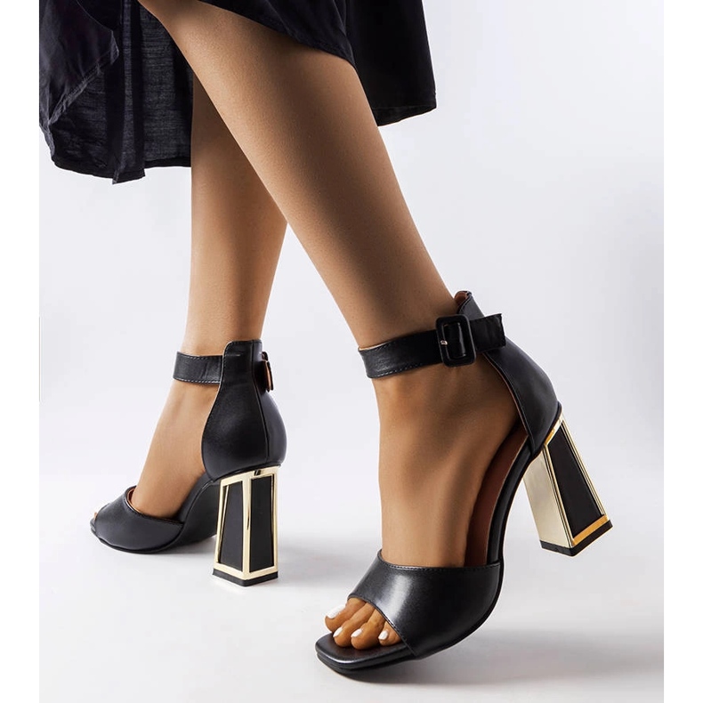 Svarta sandaler från Marlens 1