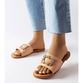 Beige reglage med dekor från Miriama 1