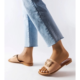 Beige reglage med dekor från Miriama 2