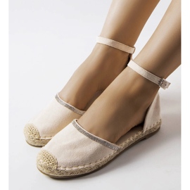 Beige espadrillor från Licia 1