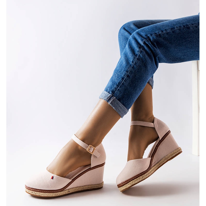 Beige espadrillor från Adelinda 1