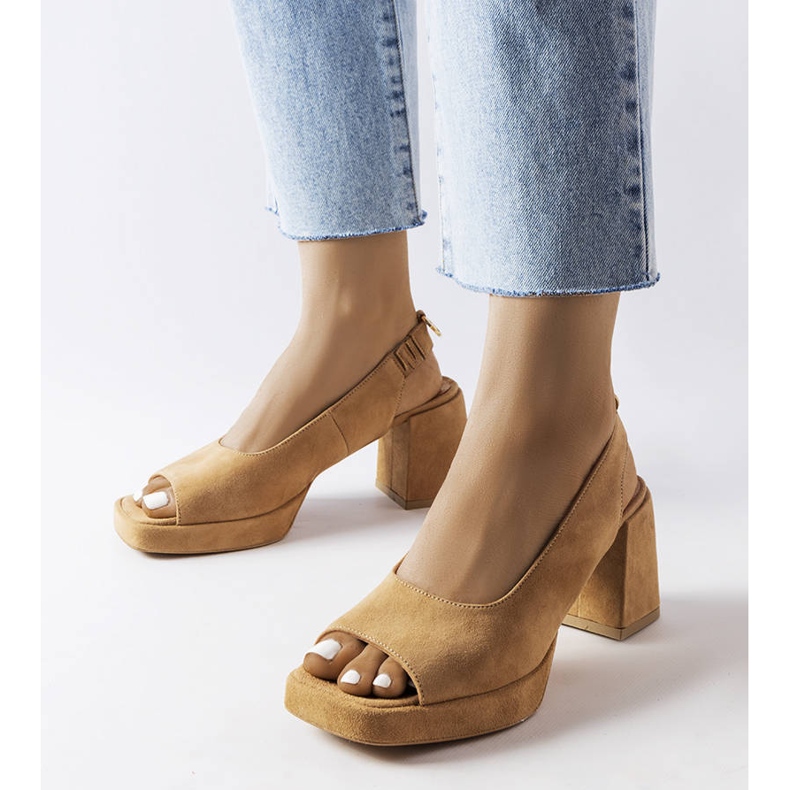 Karino velourblocksandaler beige 1