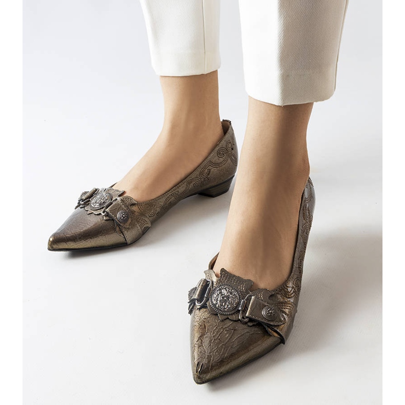 Silver pumps med låg klack från Siciliano grå 1