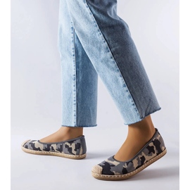 Grå slip-on espadrillor från Benedum 2