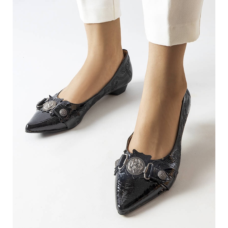 Svarta lågklackade pumps från Siciliano 1