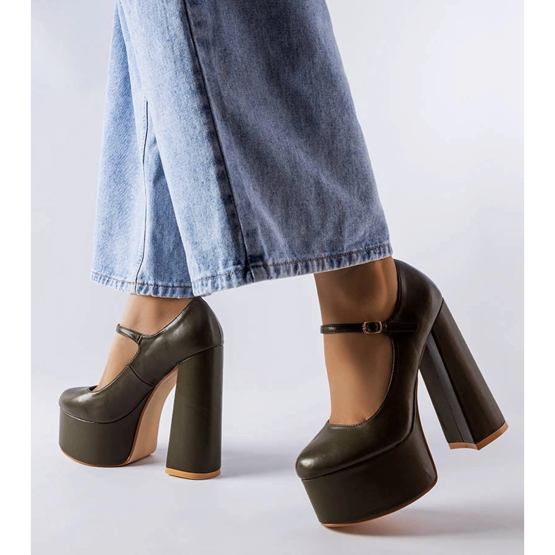 Colle gröna högklackade pumps 1