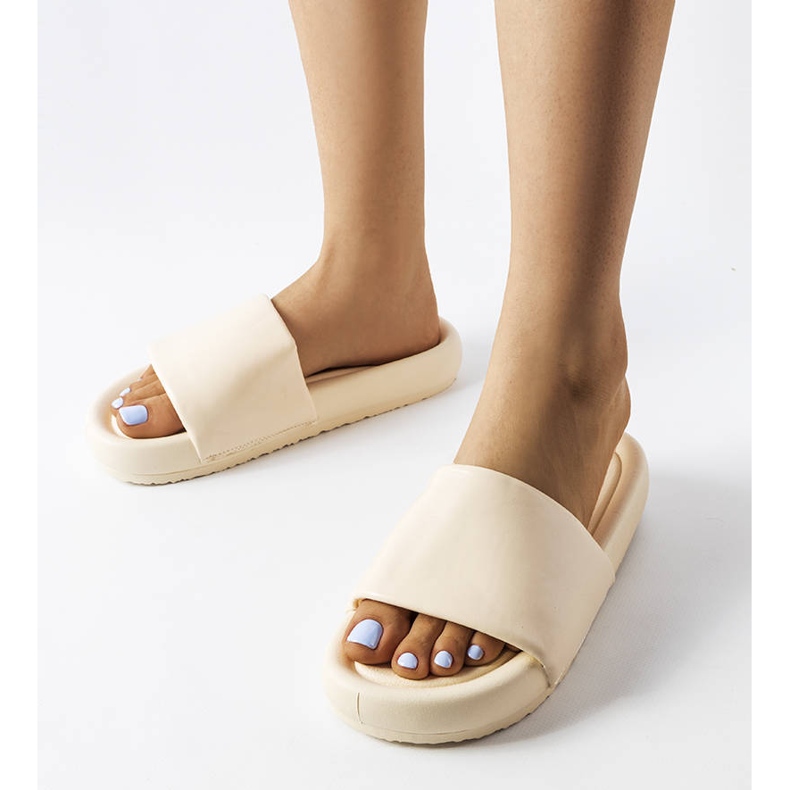 Beiga plattformsrutschbanor från Franco beige 1