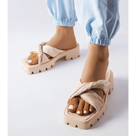 Dubé beige traktorsula glider 1