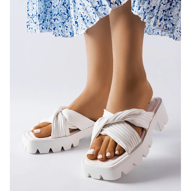 Dubé vita reglage med traktorsulor beige 1