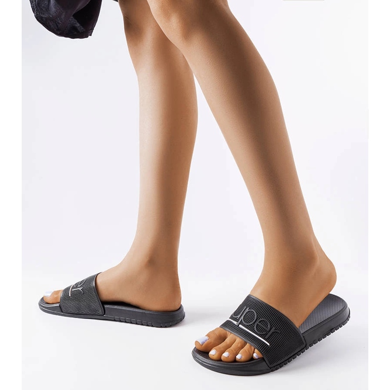 Svarta gummiskivor från Azelio 1