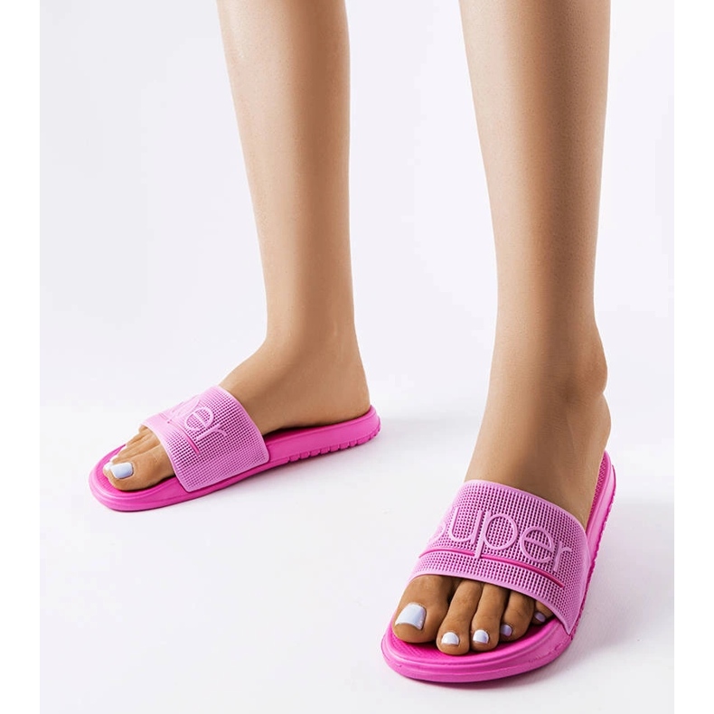 Rosa gummitofflor från Azelio 1