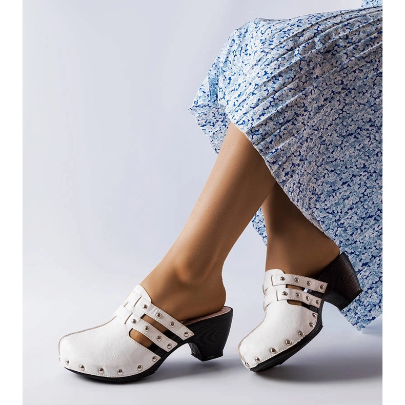 Custer vita träskor 1