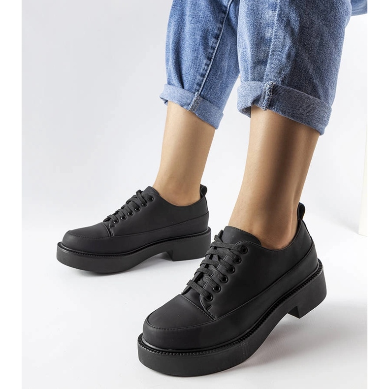 Svarta platta skor från Merico 1