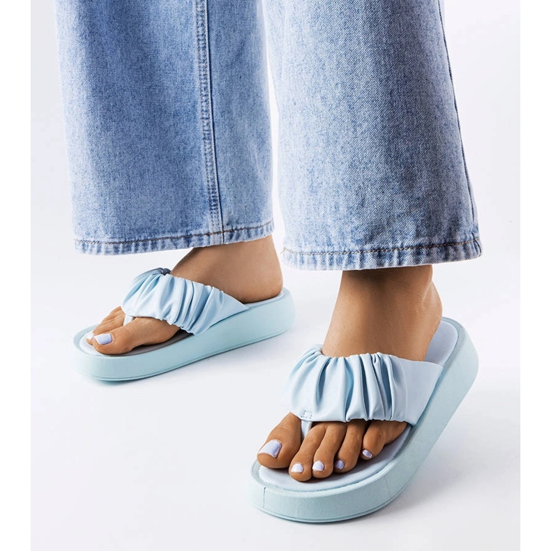 Blå volangiga flipflops 1